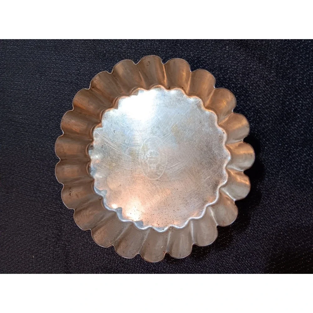 Le Cordon Bleu France Vintage Fluted‎ Tartlet Molds Set of 6 Silver Baking Pans